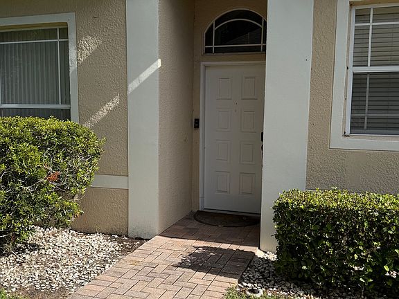 2nd image of 2551 Tottenham Dr