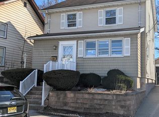 569 3rd St, Carlstadt, NJ 07072