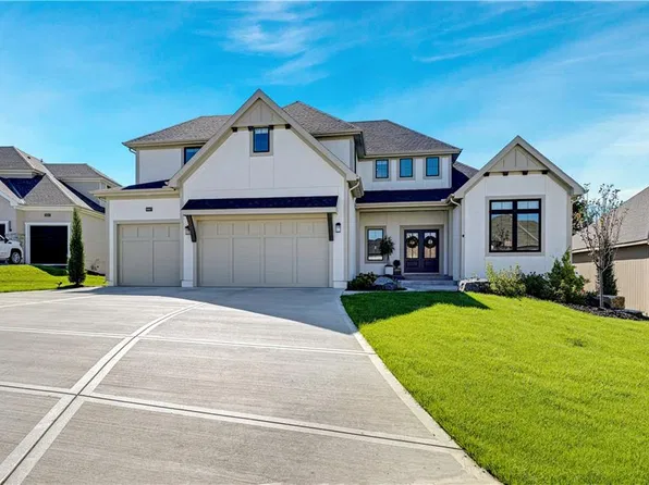 9367 W 170th Ter, Overland Park, KS 66085