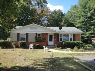 1109 Clanton Rd, Charlotte, NC 28217
