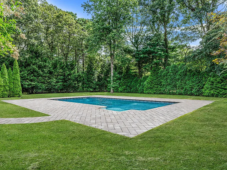 19 Pine Tree Ln — Photo 28