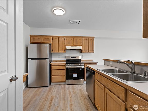 5th image of 12921 58th Avenue NE