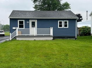 21 Rose Ave, Rouses Pt, NY 12979