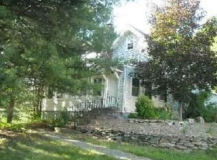 1 Stone Gate Rd, Central Valley, NY 10917