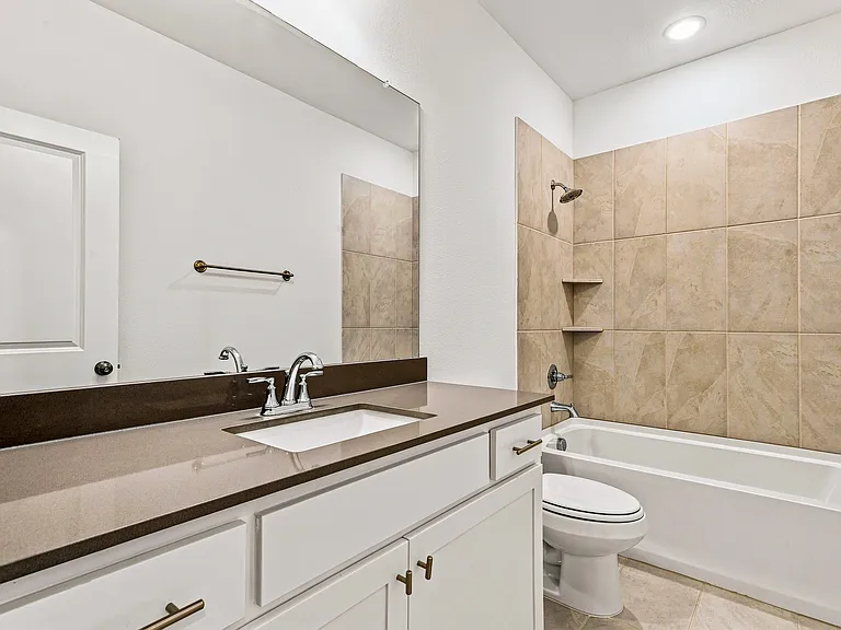 537 Parkside Dr — Photo 28