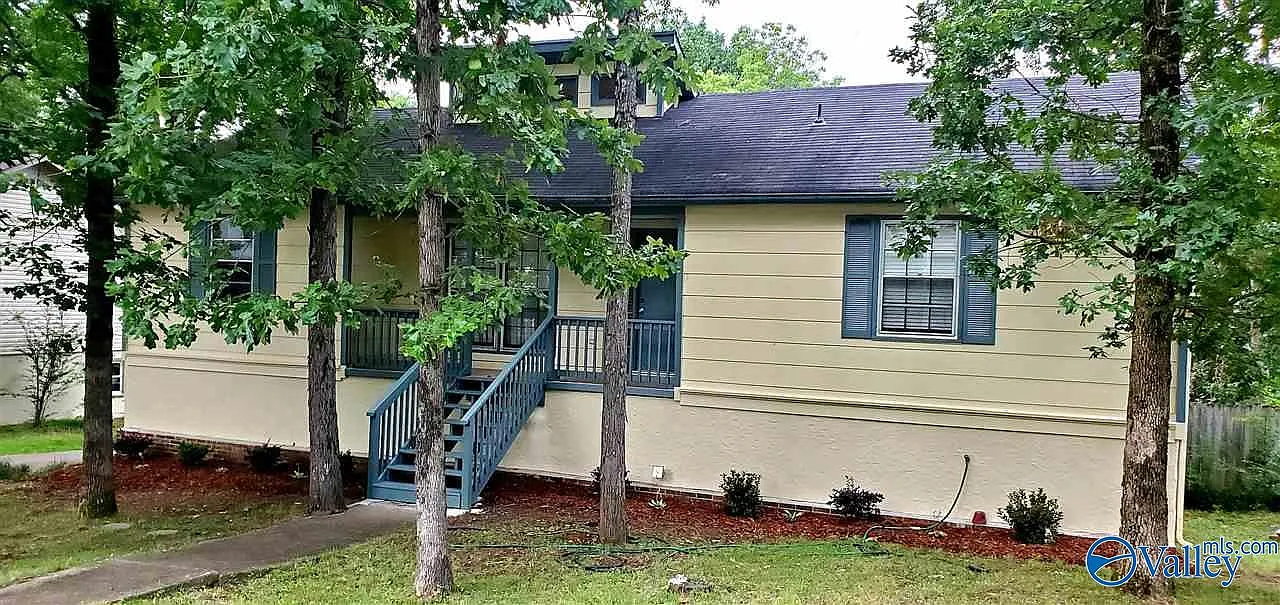 4 bed, 3.0 bath, 2142 sqft, $1,795 — Photo 1