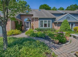 2932 Sheffield Dr, Emmaus, PA