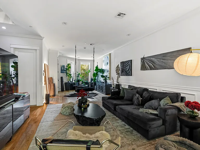 586 Quincy St #1B — Photo 6