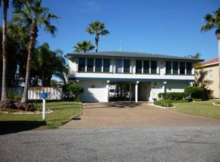17 Curlew Dr, Rockport, TX 78382
