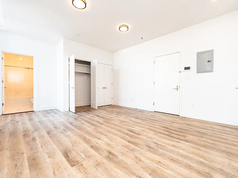 1780 Sheepshead Bay Rd #Penthouse 6 — Photo 5