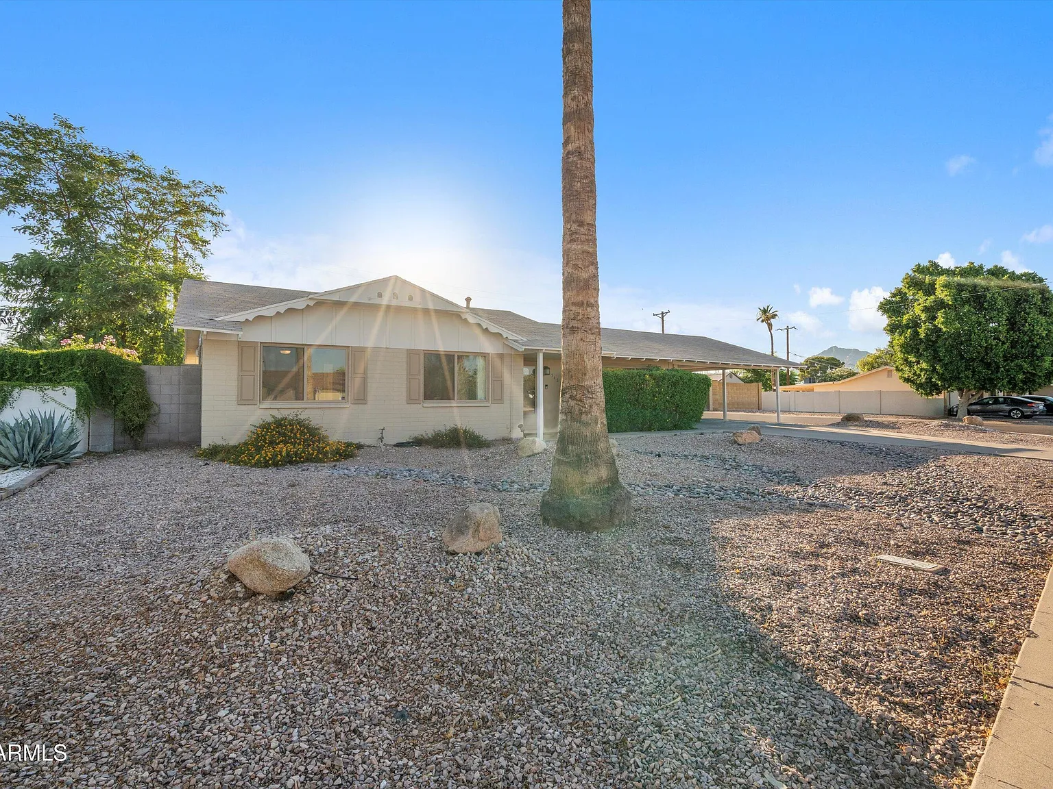 3 bed, 2.0 bath, 1481 sqft, $3,400 — Photo 4