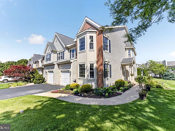 5th image of 106 Julian Dr E