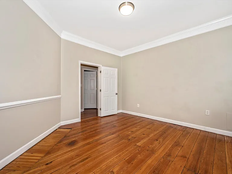 315 W Patrick St — Photo 11