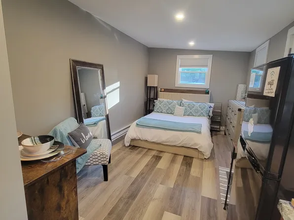 264 Knights Pond Rd #B, South Berwick, ME 03908