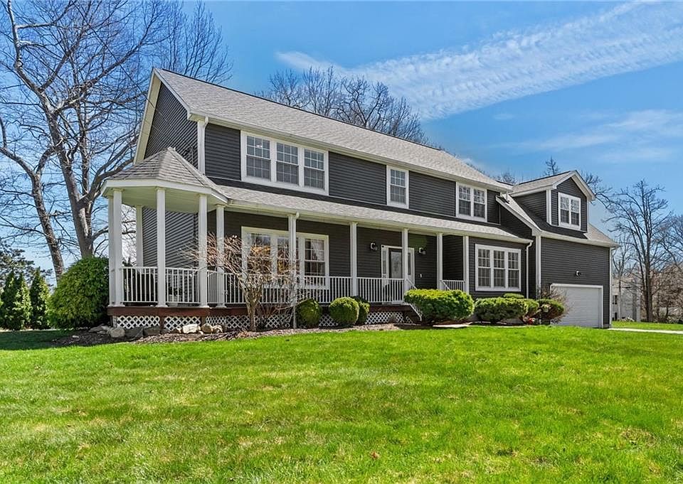 1st image of 25 Red Hawk Dr