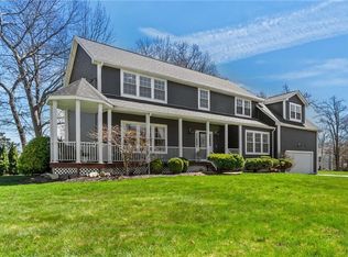 25 Red Hawk Dr, Cranston, RI 02921