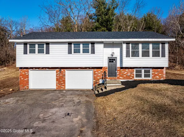 8 Haven Lane, Troy, NY 12182