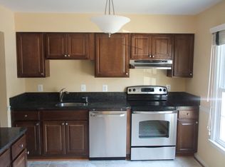 7324 Rolling Oak Ln, Springfield, VA 22153