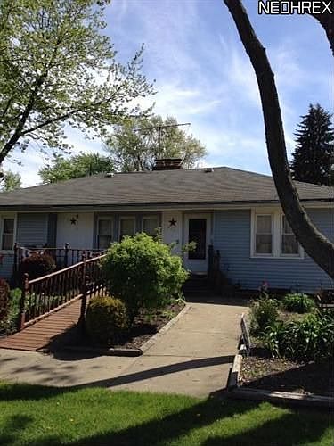 1st image of 411 5th St NE