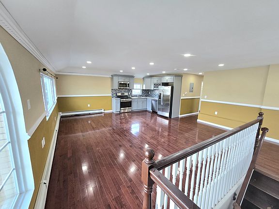 3rd image of 140-30 160th St #2