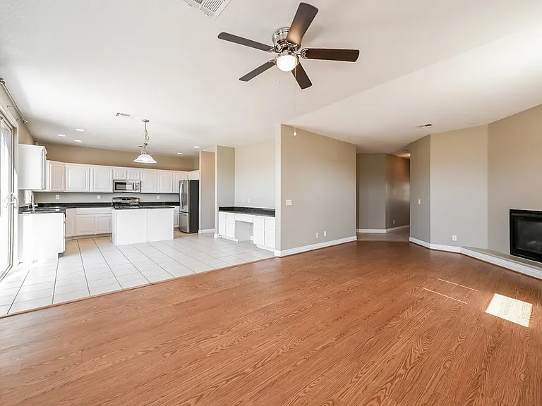 1071 Willjay Ln — Photo 5