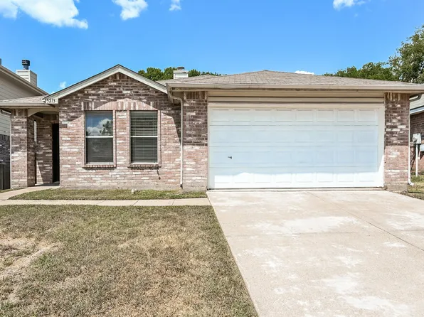 5213 Bedfordshire Dr, Fort Worth, TX 76135