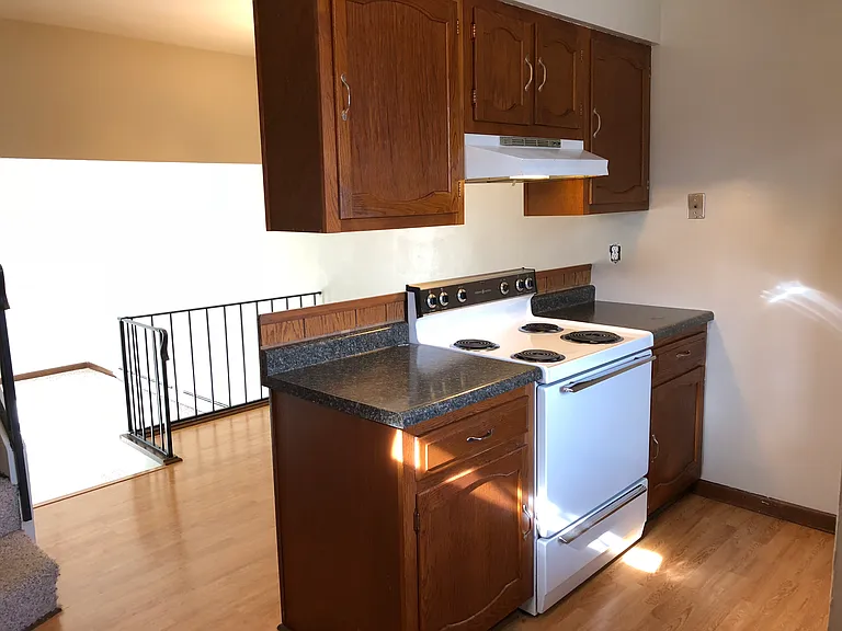 201 N Main St #17 — Photo 5