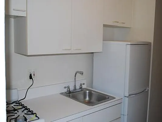 Rented by Buchbinder & Warren | media 38