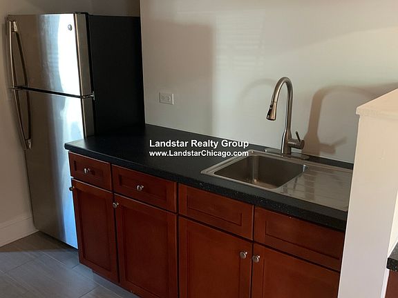 5th image of 755 W Buena Ave #G3