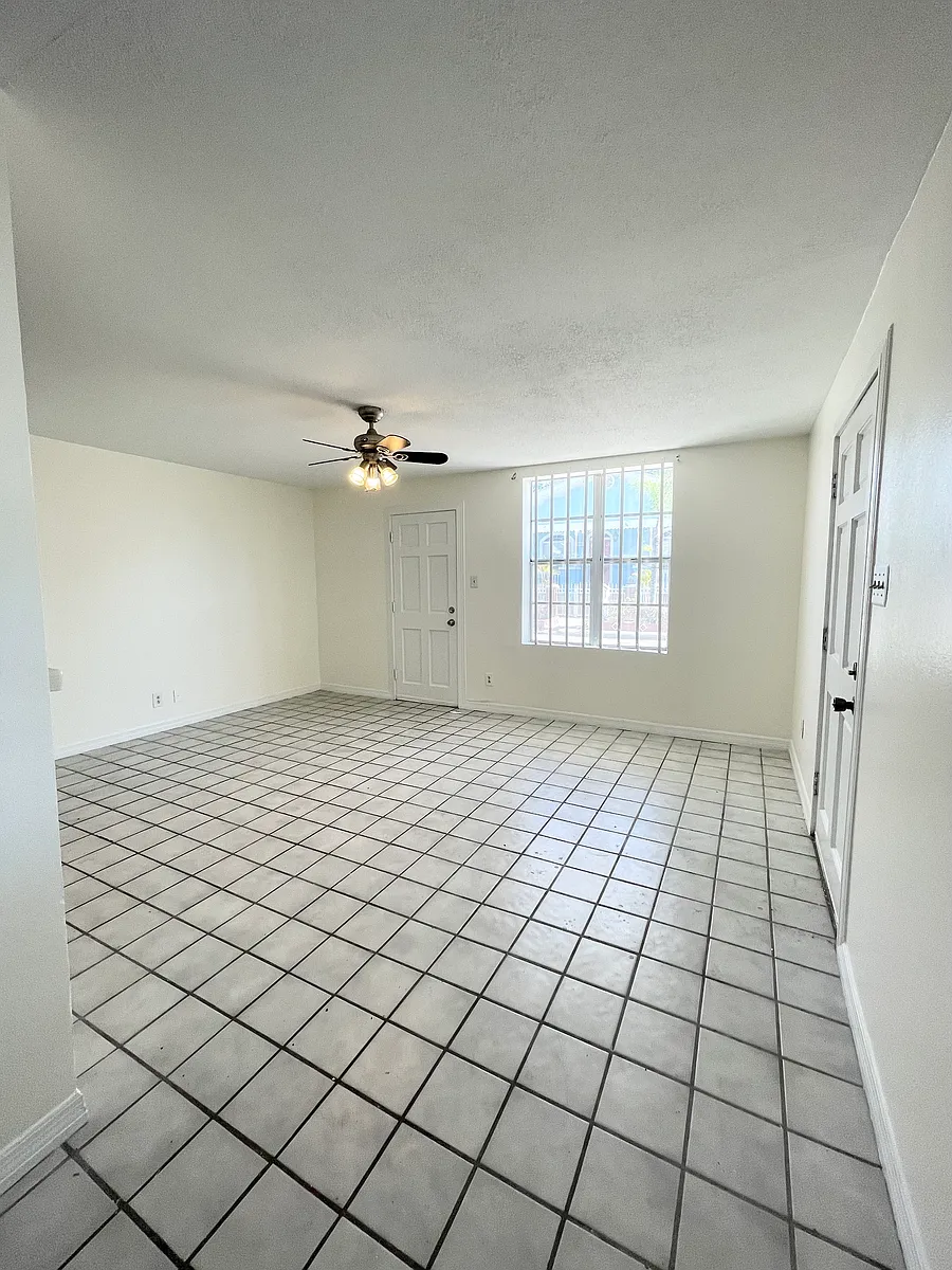 Building Photo - 2916 N 16th St #1