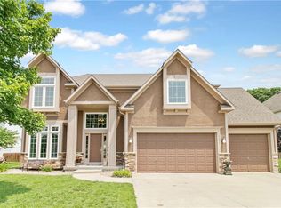 5601 NE Maybrook Rd, Lees Summit, MO 64064