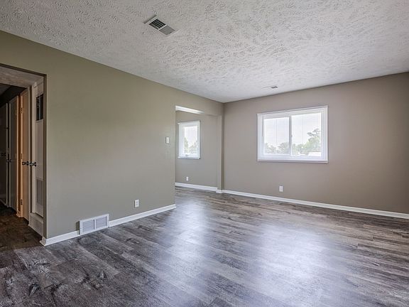 4th image of 1917 Furnas St #604-1