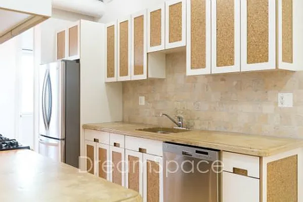 Rented by Dream Space Realty | media 2