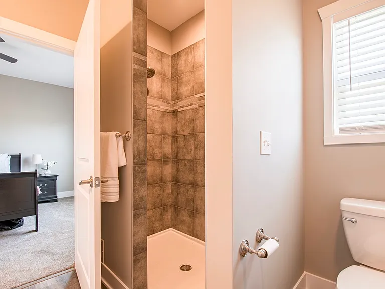 10 Percy Dr #1 — Photo 7
