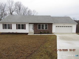 43 Warm Earth Rd, Naugatuck, CT 06770