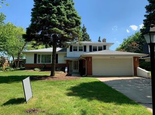 18W123 73rd Pl, Darien, IL 60561
