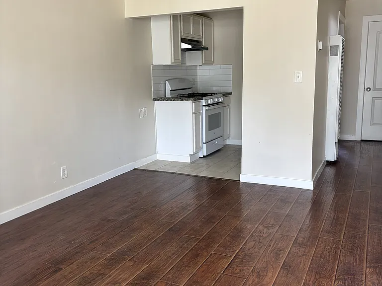 9427 S Broadway #5 — Photo 10