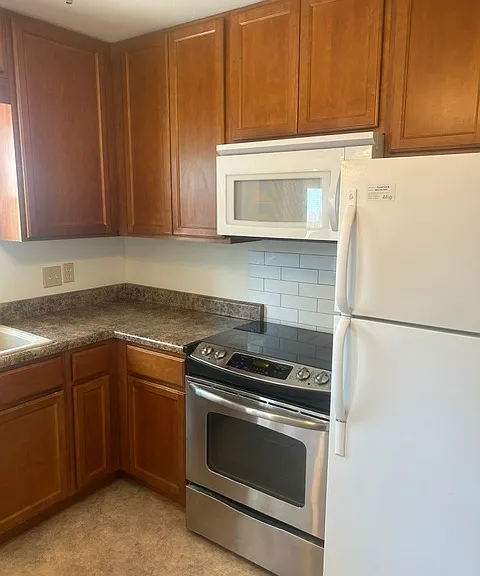 1011 Hartley St — Photo 4
