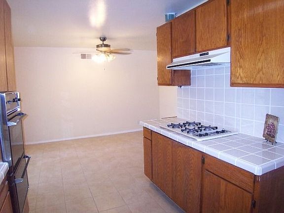 5th image of 1266 Selkirk Ave