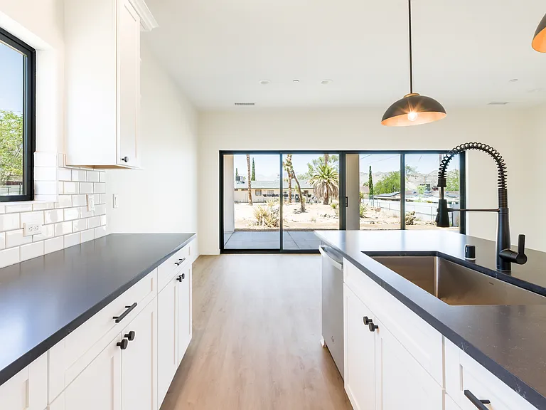 7220 Hanford Ave — Photo 4