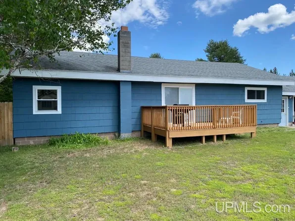 N6356 Connors Rd, Munising, MI 49862