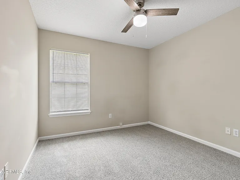 11242 Panther Creek Pkwy — Photo 25