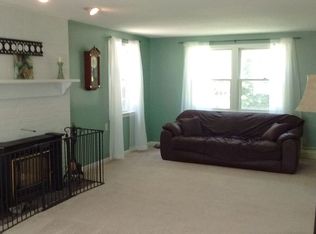 200 Wallace Rd, Goffstown, NH 03045