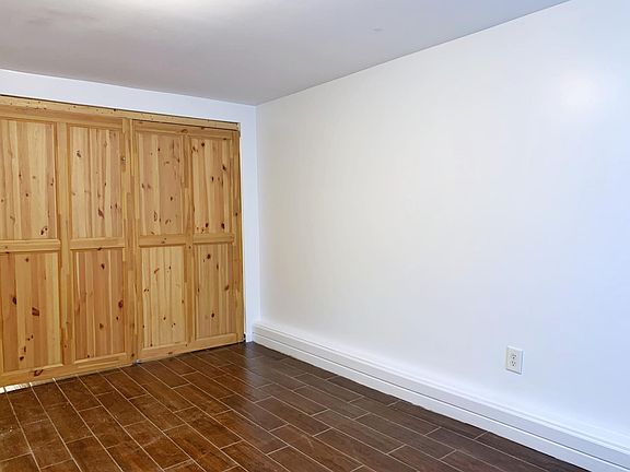 4th image of 598 Westside Ave #1F