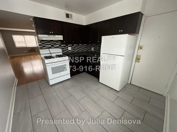 4924 Mulford St, Skokie, IL
