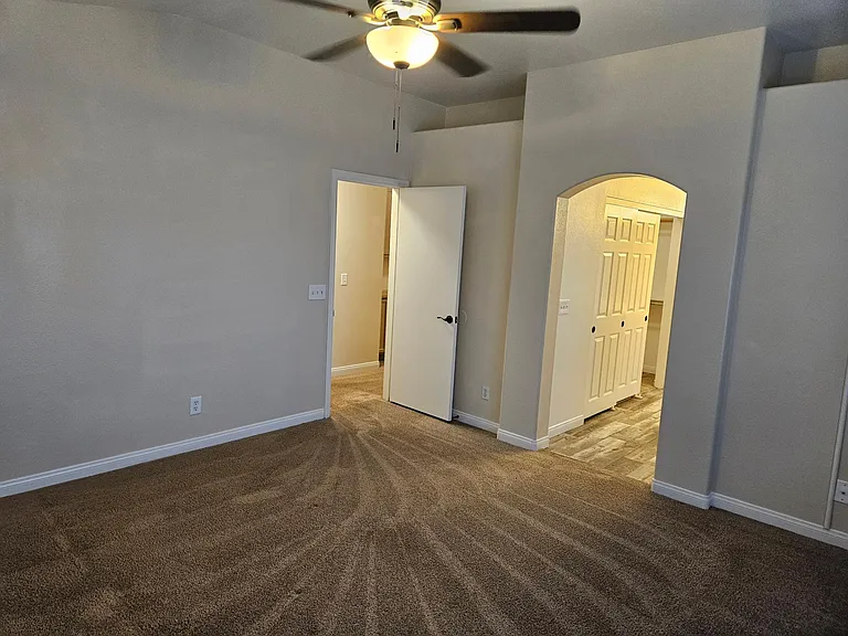 2418 Paradise Isle Ave — Photo 13