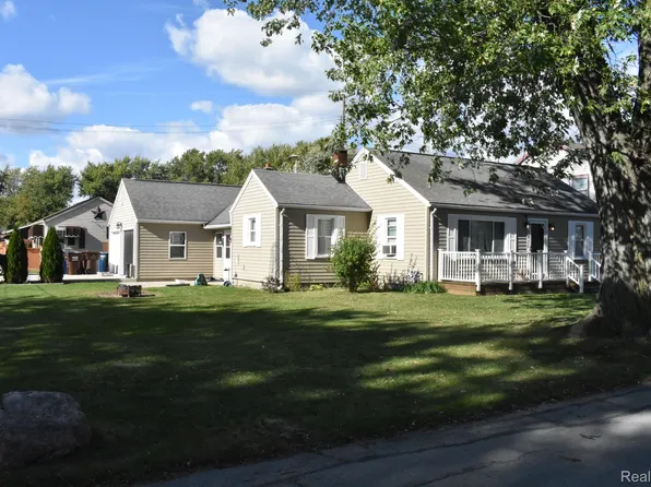 3911 Parkview St, Monroe, MI 48162