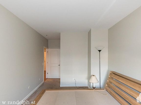 3rd image of 720 W Randolph St #213