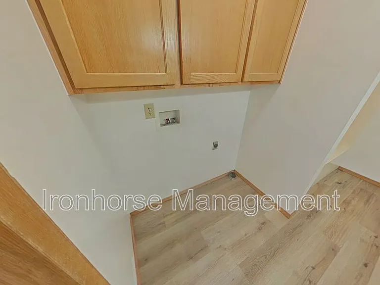 8 Michael Grove Ave #10 — Photo 11