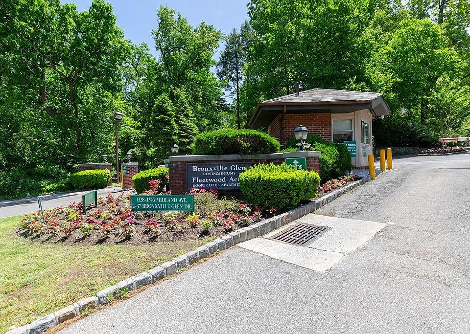 1st image of 4 Bronxville Glen Drive #1-11